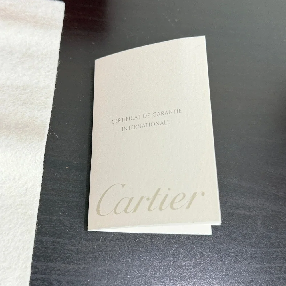 Cartier red presentation